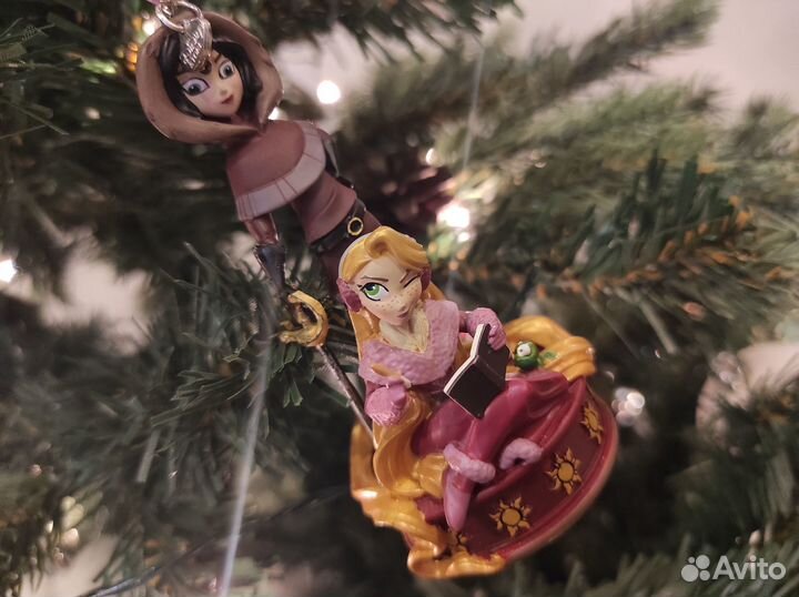 Елочная игрушка Disney. Рапунцель и Кассандра