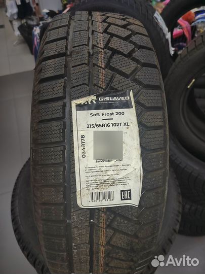 Gislaved Soft Frost 200 215/65 R16 102T