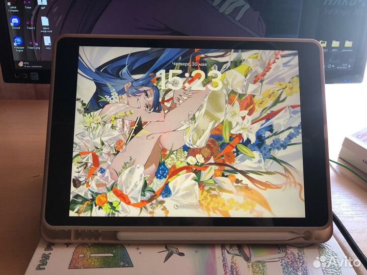 iPad 9 поколения 256 гб, с чехлом и стилусом