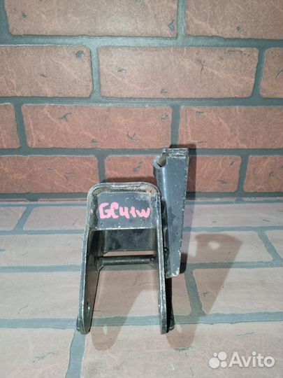 Кронштейн опоры двигателя suzuki cultus GC41W J18A FR