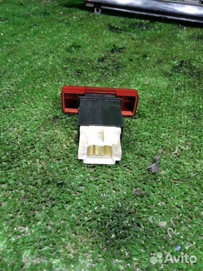 Кнопка аварийной сигнализации Mitsubishi Lancer