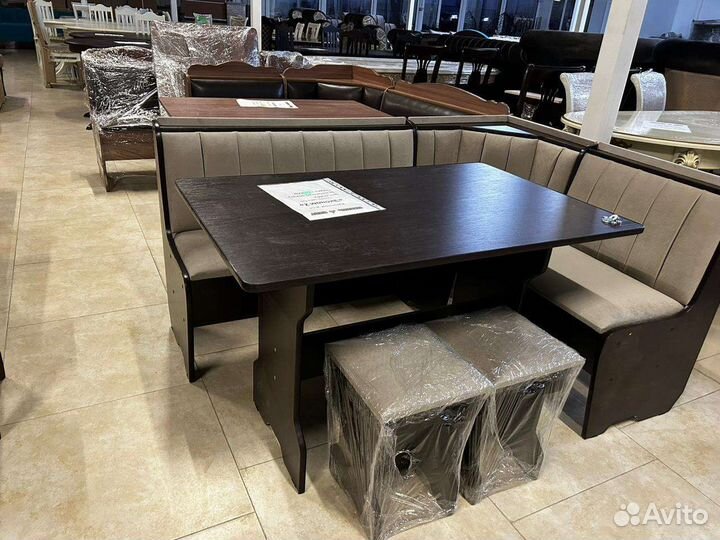 Кухонный уголок новый