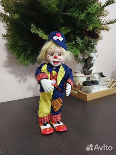 Мезанический, музыкальный клоун. Франция