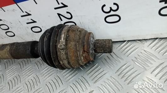 Привод передний правый volkswagen passat B6 (UDN40N101)
