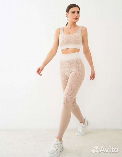 Костюм для фитнеса женский