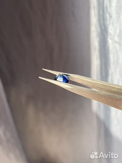 Сапфир синий природный