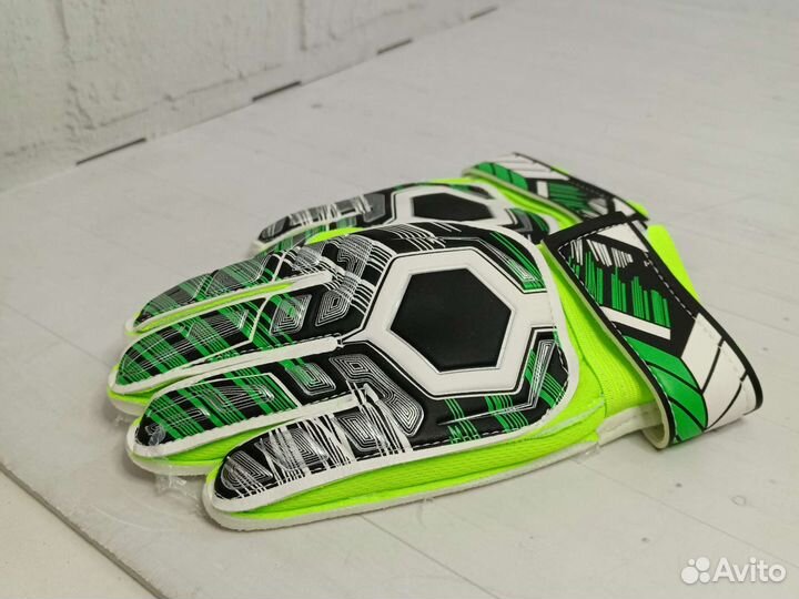 Перчатки вратарские