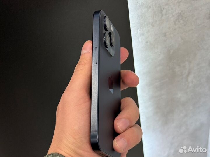 iPhone 15 Pro, 256 ГБ