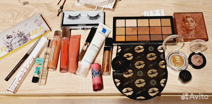 Косметика,оригинал:Huda Beaty,Dior,La Roche-Posay