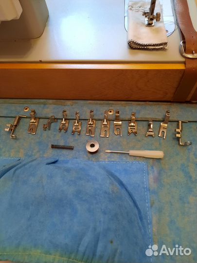 Машина швейная бытовая 