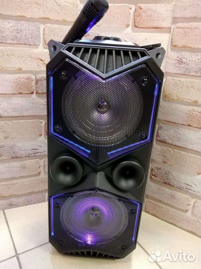 Колонка беспроводная с микрофоном