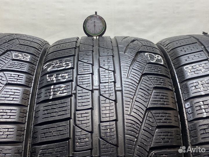 Pirelli Winter Sottozero 240 Serie II 235/40 R18