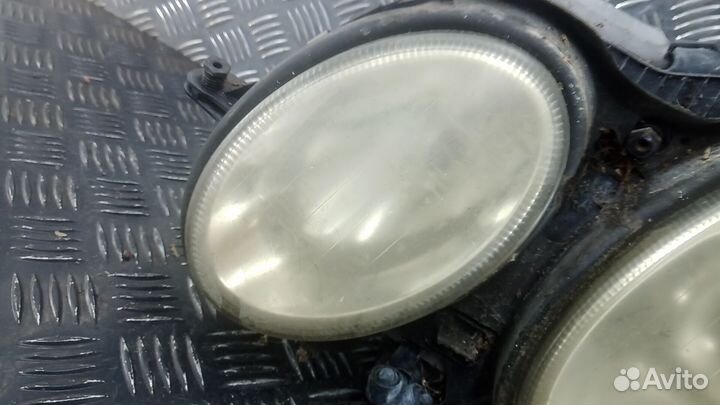 Фара левая mercedes benz E-class W211 2002