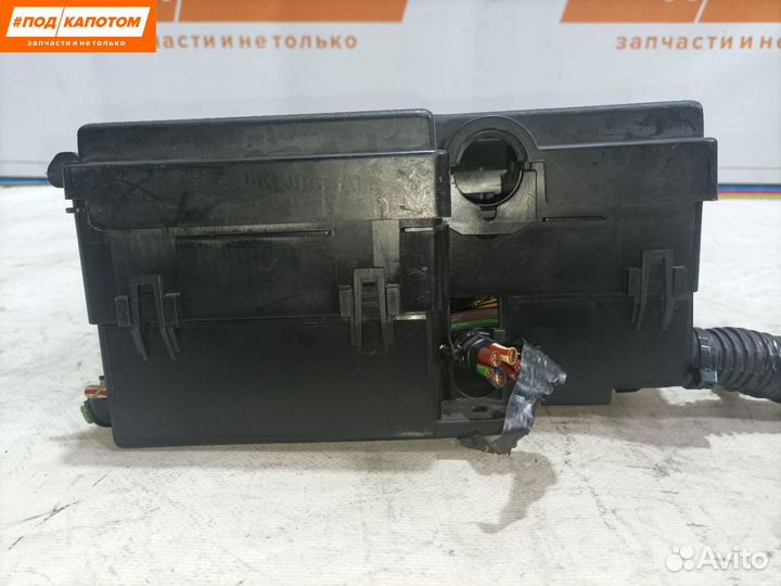 Блок предохранителей Ford Kuga (2008 - 2013)