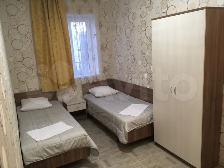 Комната 46 м² в 2-к., 2/2 эт.