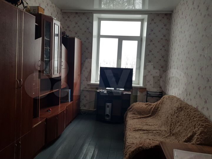 Доля в 4-к. квартире, 82,9 м², 5/5 эт.