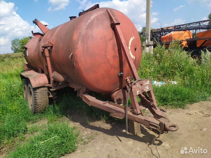 Разбрасыватель удобрений БобруйскАгромаш МЖТ-Ф-11, 1987