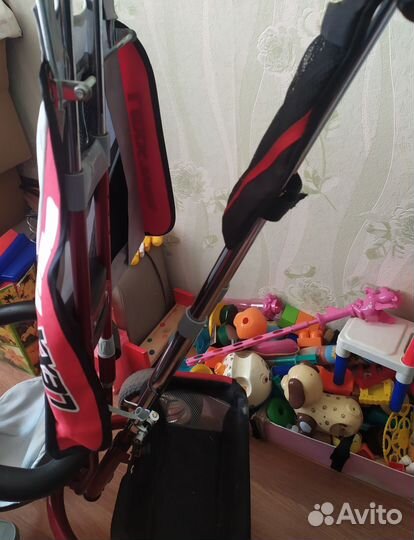 Трехколесный велосипед с родительской ручкой