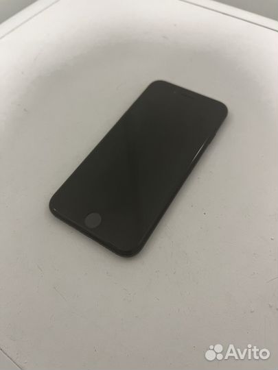 iPhone SE (2020), 128 ГБ