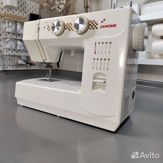 Швейная машинка janome тм2012