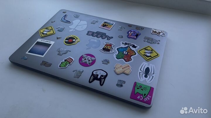 Macbook pro 13 2017 touch bar