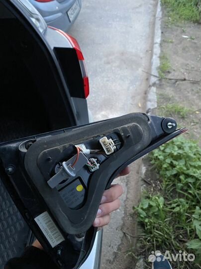 Задний стоп сигнальный фонарь