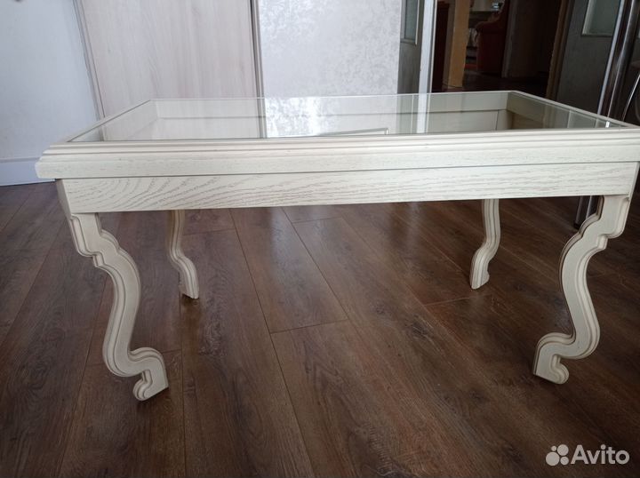 Журнальный столик