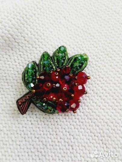 Брошь ручной работы Рябина