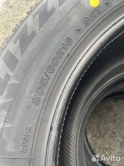 Bridgestone Blizzak Spike-02 205/60 R16 92T