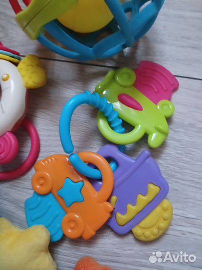 Игрушки пакетом для малышей