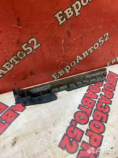 Дефлектор радиатора правый Hyundai Ix35 G4KD 2011