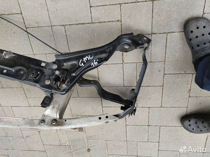 Передняя панель (телевизор) Mercedes-Benz C-Класс