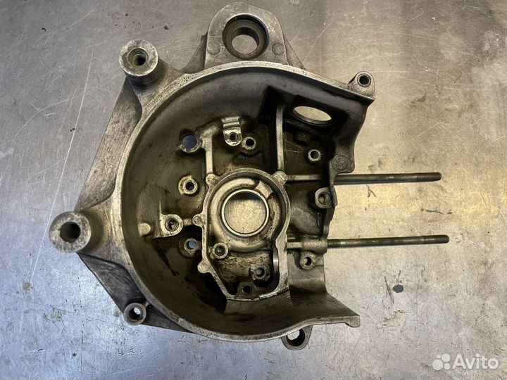 Картер Yamaha Jog 5BM Правая половина Оригинал