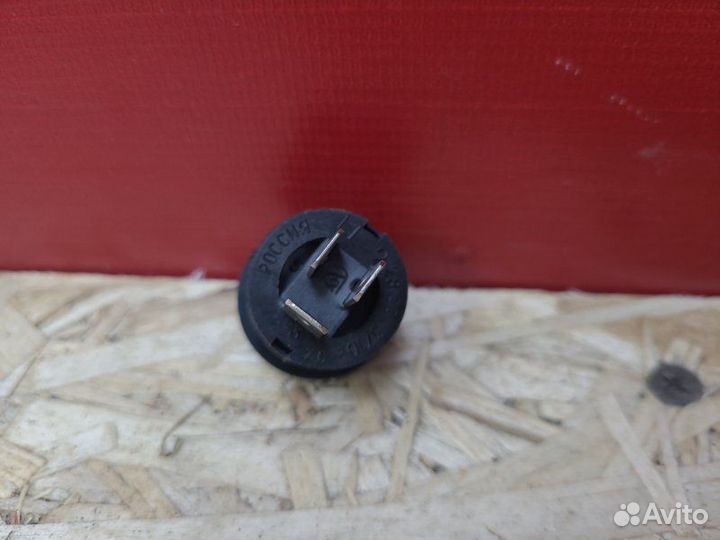 Кнопка открывания багажника LADA Vesta