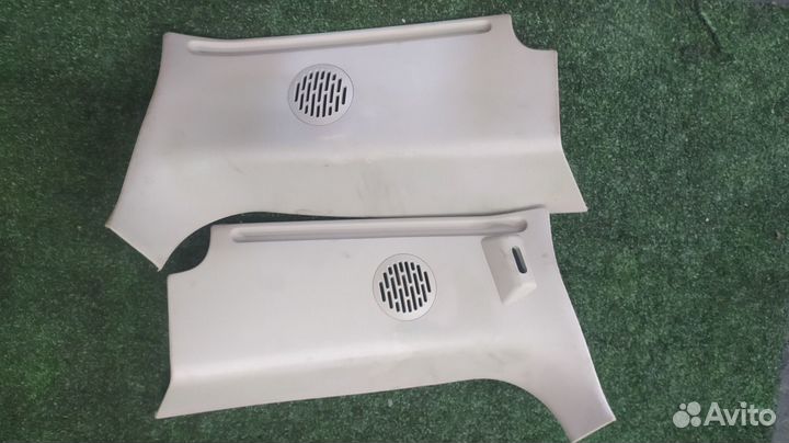 Обшивка стоек крыши задняя Cadillac Escalade LQ9