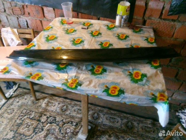 Обтекатель дворников