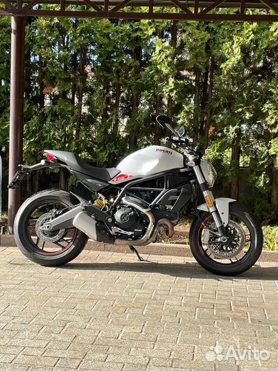 Ducati Moster 797