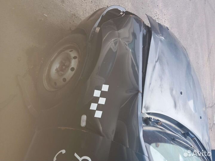 Renault Logan 1.4 МТ, 2010, битый, 300 000 км