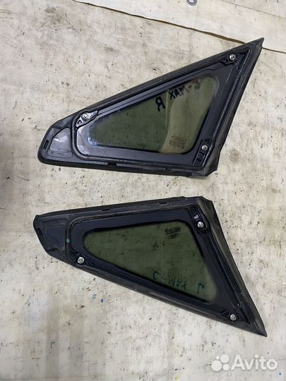 Форточка передняя Ford C-MAX