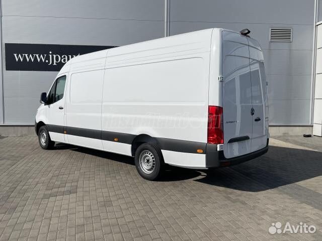 Mercedes-Benz Sprinter цельнометаллический, 2023