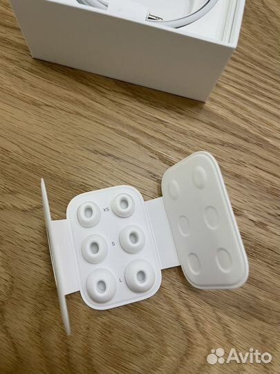 Наушник правый apple airpods pro 2 (и кейс)
