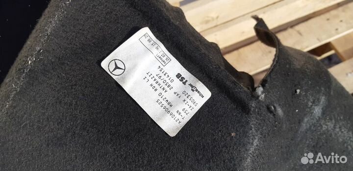 Mercedes w210 обшивка багажника слева седан