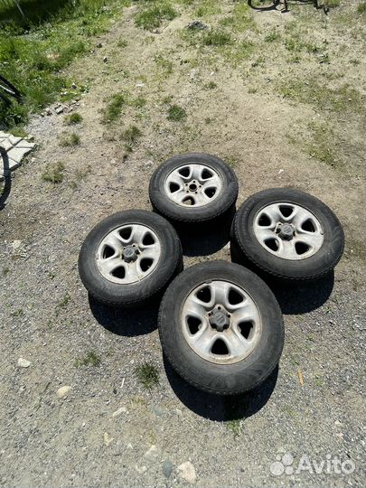 Летняя резина на оригинальных дисках Suzuki r16