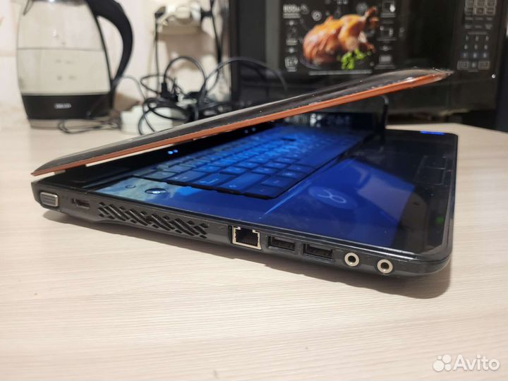 Ноутбук lenovo y560