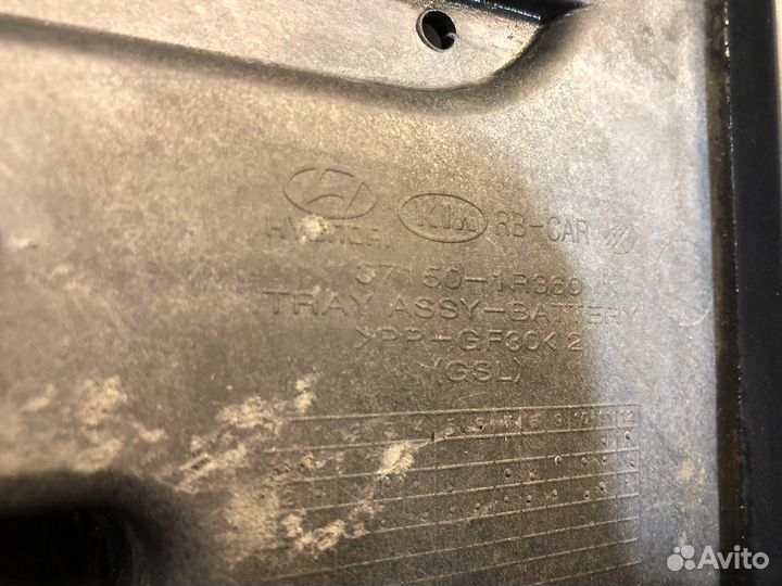 Площадка под акб Хендай Solaris, Kia Rio 3