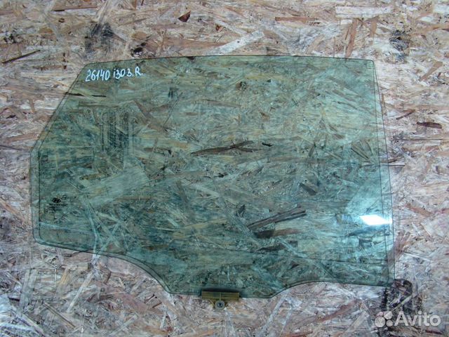 Hyundai i30 Стекло двери задней правой