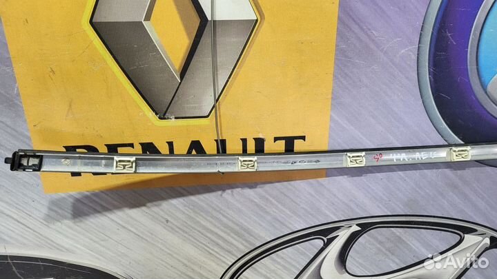 Молдинг на крышу Накладка крыши Renault fluence Ле