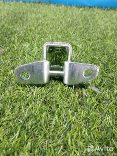 Петля двери левая