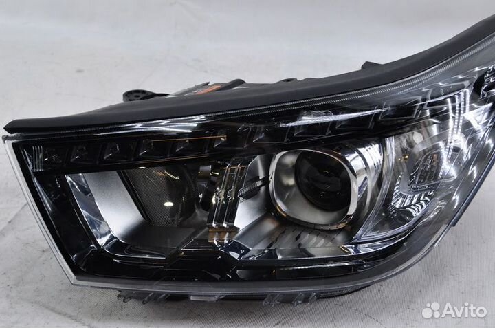 Б/У Б/У Фара левая SsangYong Tivoli 2016