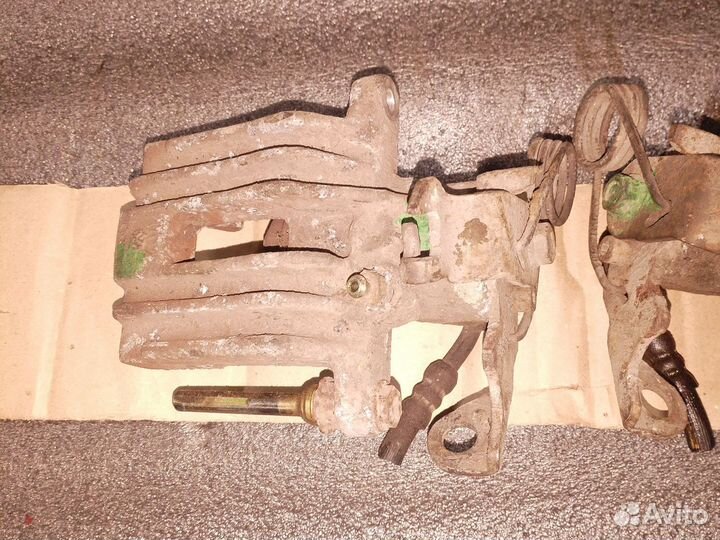 Суппорт задний Фольксваген Ауди